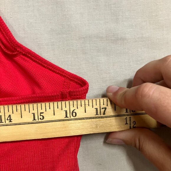 All In Motion Women's XL Red Rib High Neck Racerback Cropped Tank Top Slim Fit - Picture 12 of 13